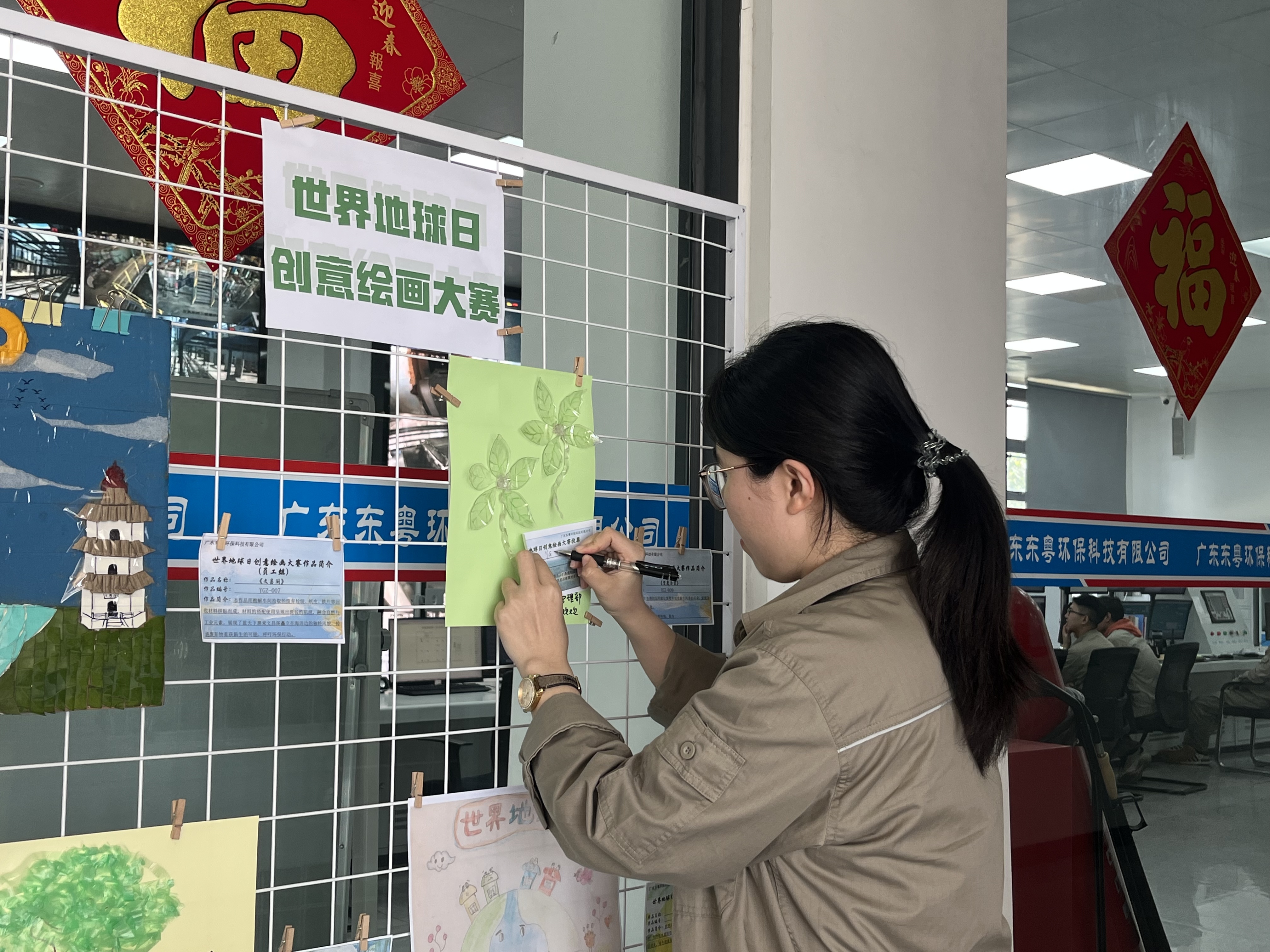 b266f418fb05e926aeb4f55a9b6f8527